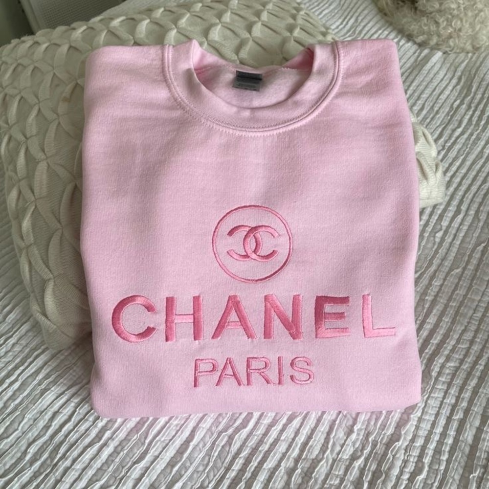 LUXURIOUS PARIS EMBROIDERED CREWNECKS